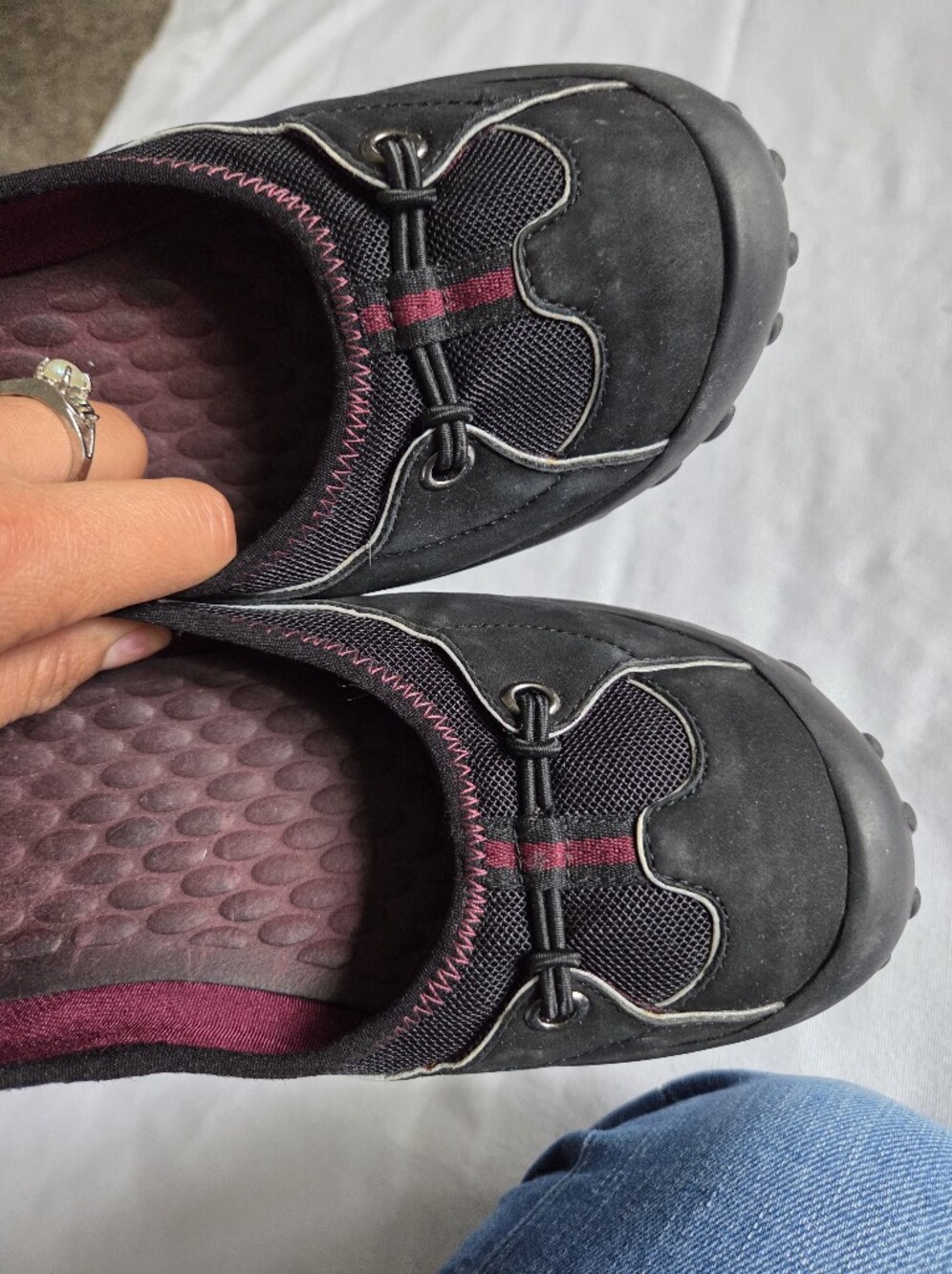 Privo Black Flats with Burgundy Trim - Picture 7 of 7